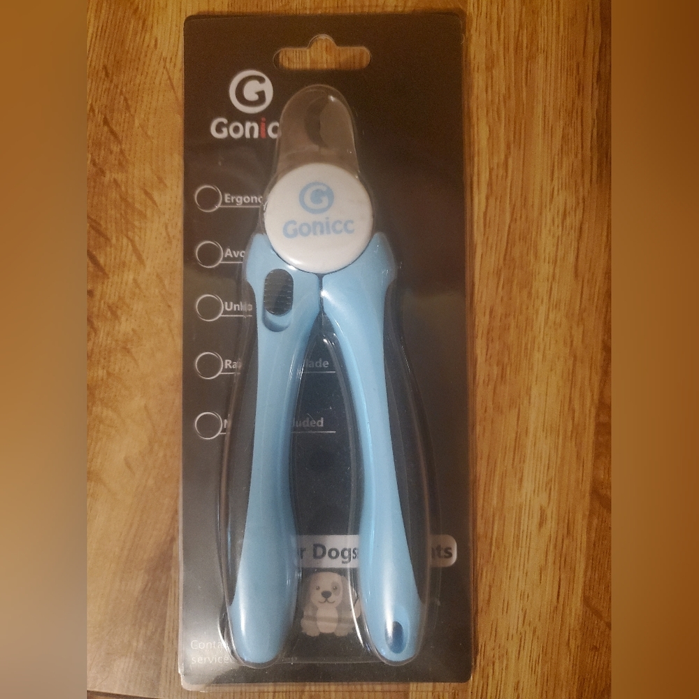 Dog nail clippers